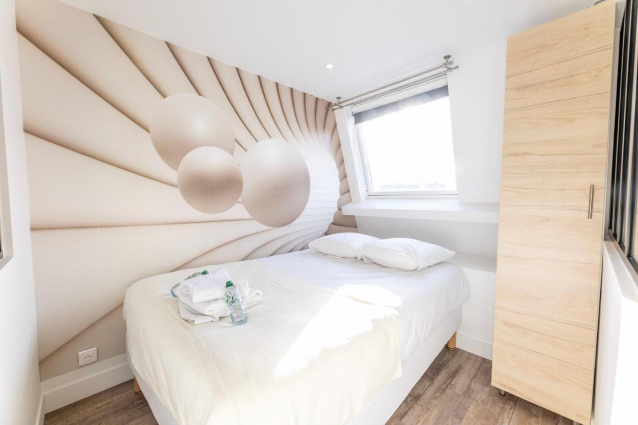 Amazing Apartment Under The Roof In Paris 8Th Zewnętrze zdjęcie