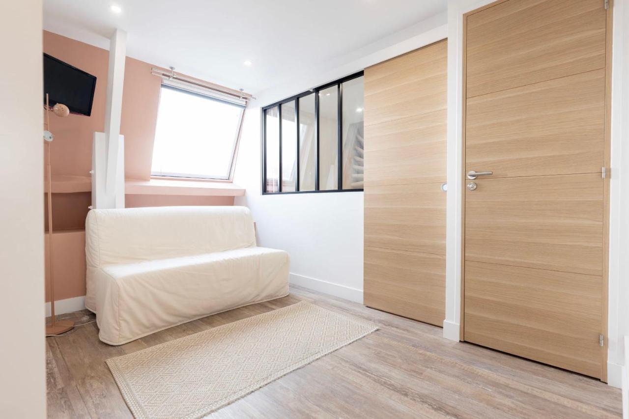 Amazing Apartment Under The Roof In Paris 8Th Zewnętrze zdjęcie